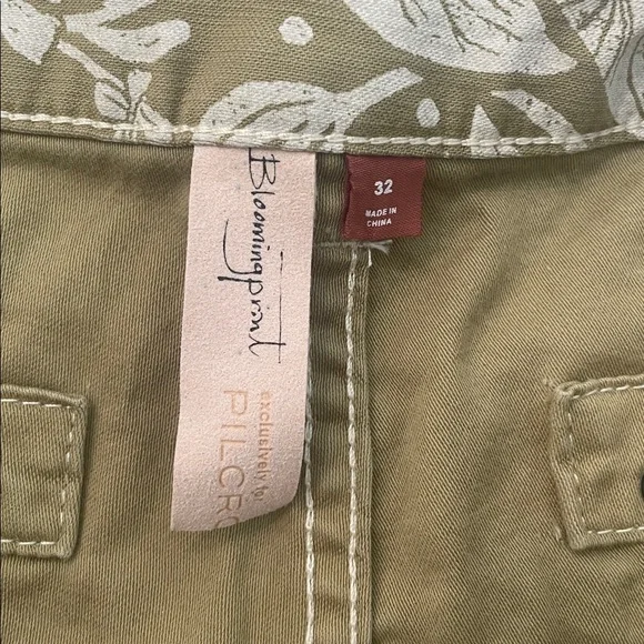 Pilcro Printed Botanical Shorts - Picture 5 of 10